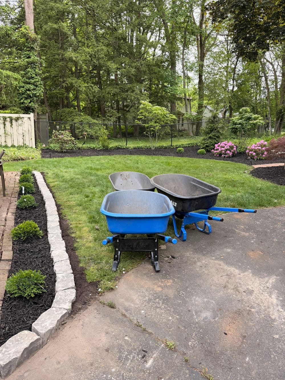 Gallery photos for Paver Edging, Fresh Mulch and New Plantings in Kalamazoo: Image #3