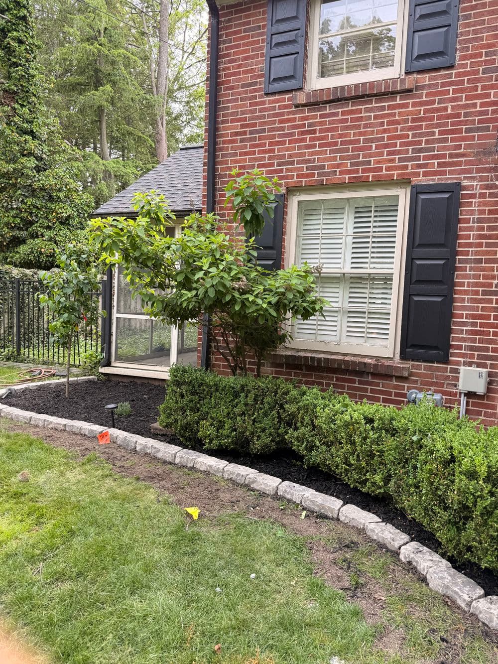 Gallery photos for Paver Edging, Fresh Mulch and New Plantings in Kalamazoo: Image #2